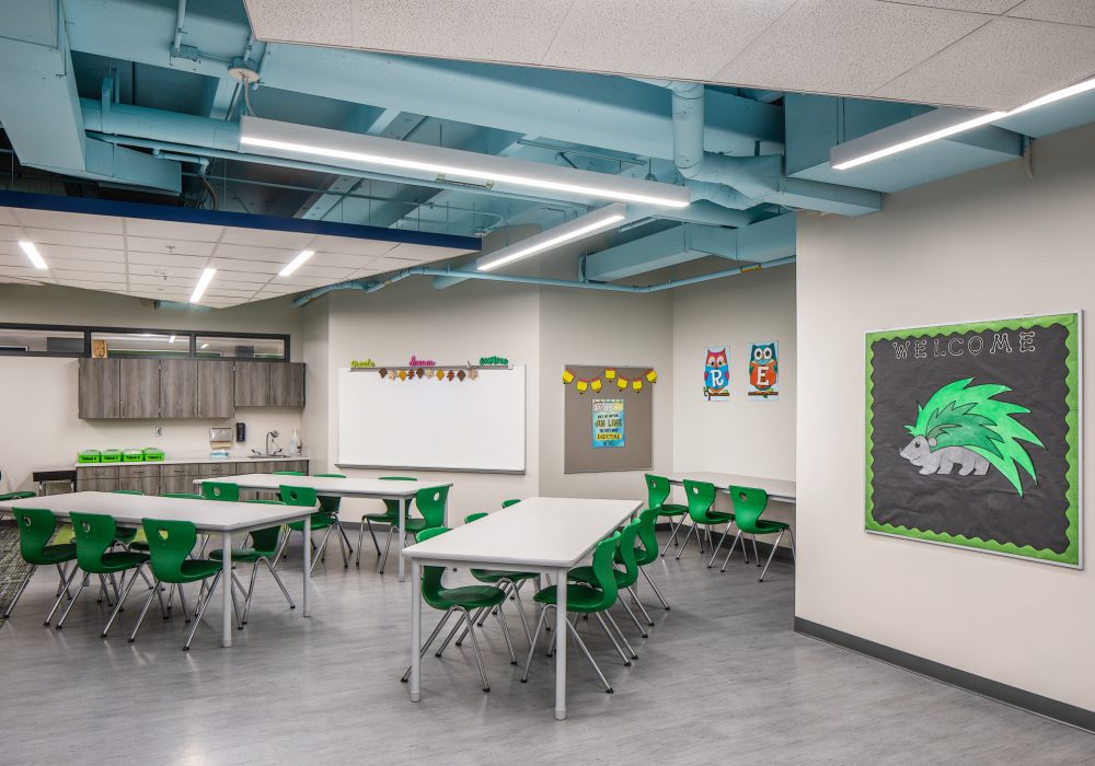 Interior image of Omaha Public Schools' Pine Elementary classroom